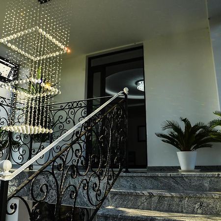 Mesecev Konak Bed & Breakfast Nis Luaran gambar