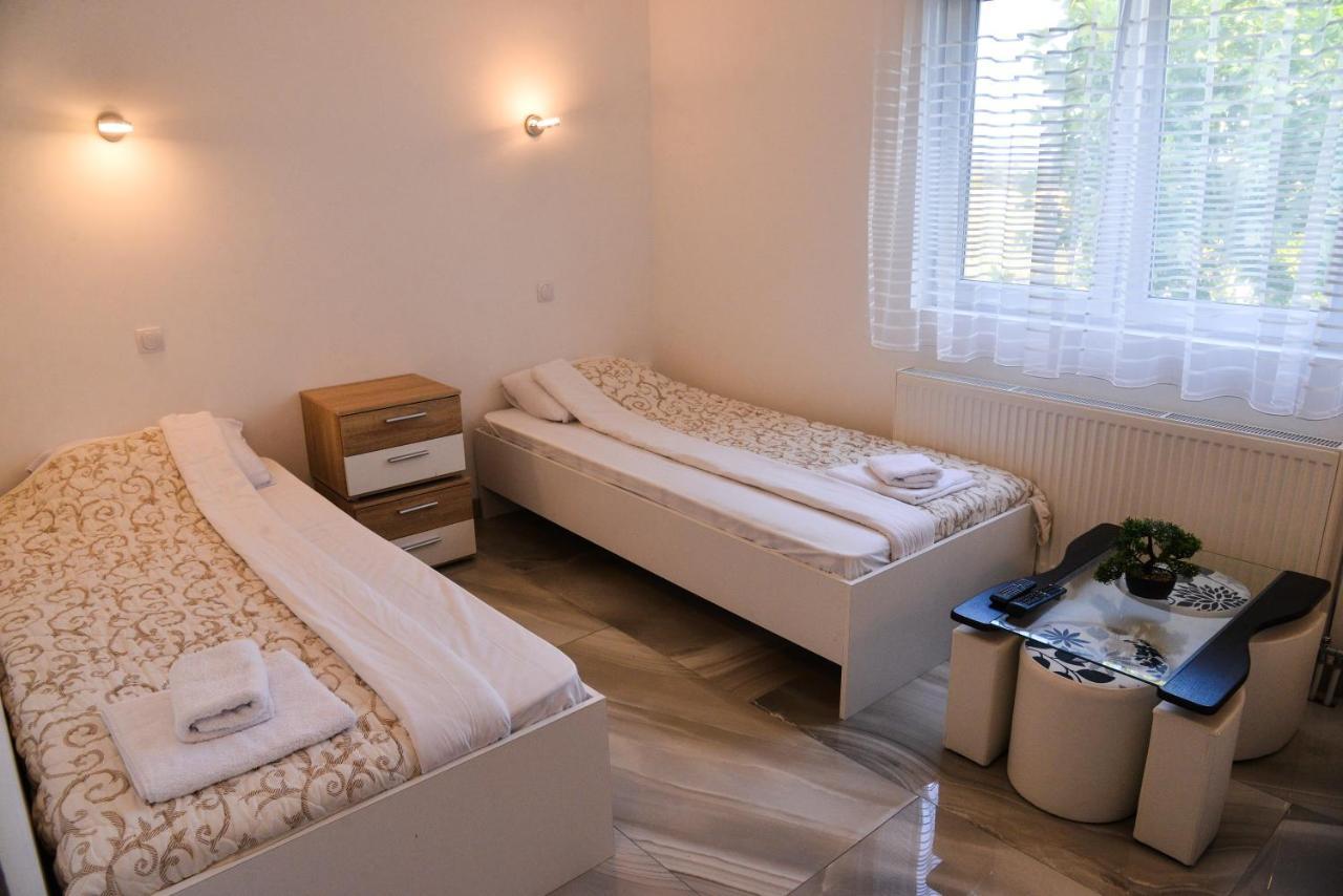 Mesecev Konak Bed & Breakfast Nis Luaran gambar