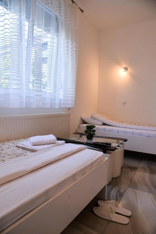 Mesecev Konak Bed & Breakfast Nis Luaran gambar