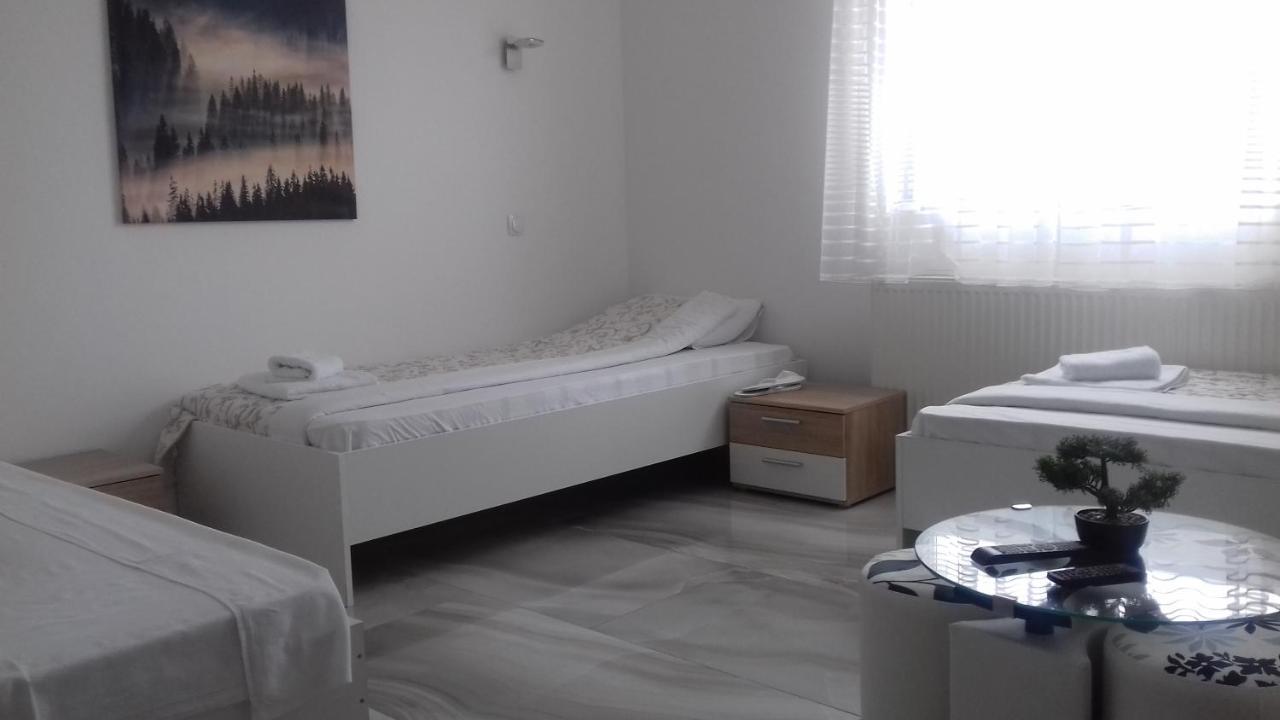 Mesecev Konak Bed & Breakfast Nis Luaran gambar