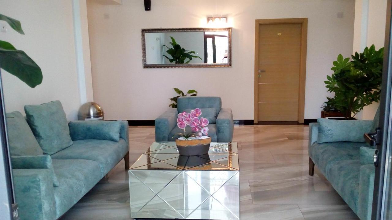 Mesecev Konak Bed & Breakfast Nis Luaran gambar